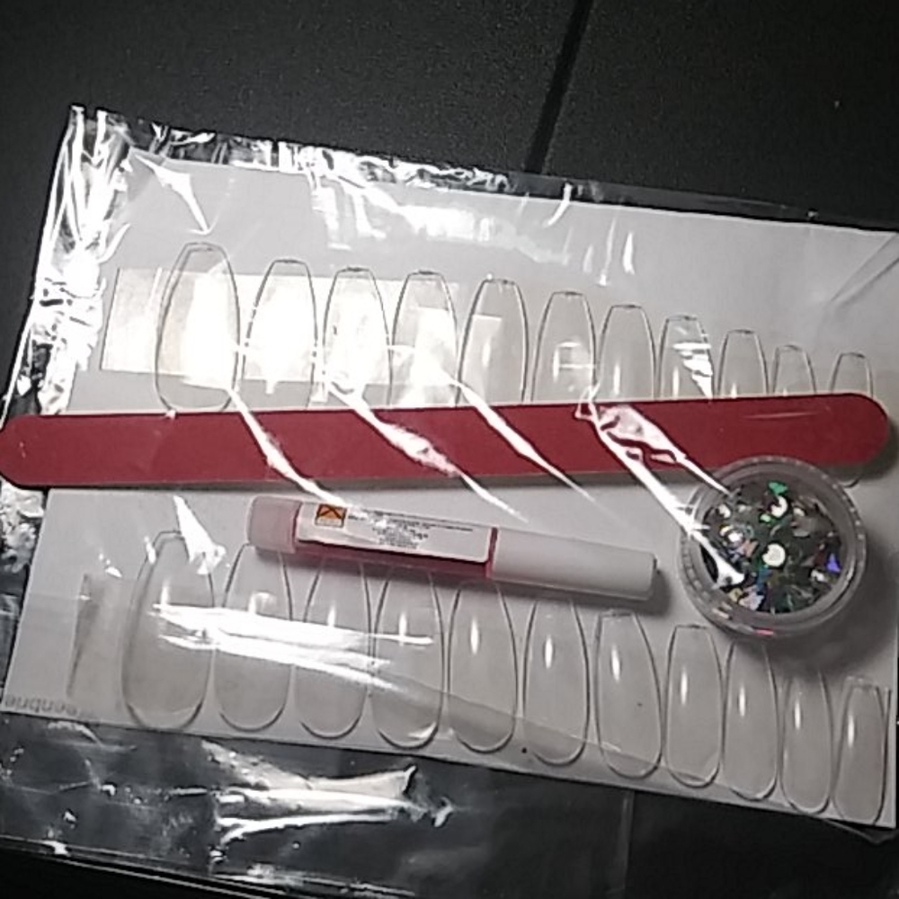 Nail kit